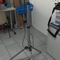 Lampada a led con supporto