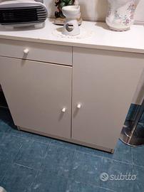 4 pezzi cucina più 1 bagno