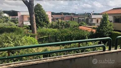 Anzio trilocale con giardino e posto auto