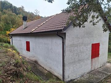 Casa di Campagna 54 mq e Terreno 14.000 mq