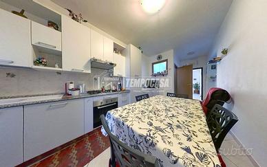 APPARTAMENTO CON TERRAZZO PRIVATO E GARAGE
