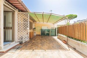 soluzione indipendente al piano terra con giardin