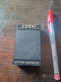 Zippo 368 black Scrimshaw scatola originale ottime