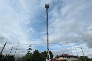 M144 - IVECO DAILY CON PIATTAFORMA CESTA AEREA