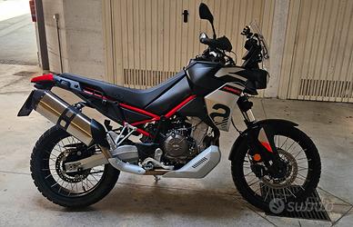 Aprilia Tuareg 660 2024 con accessori 