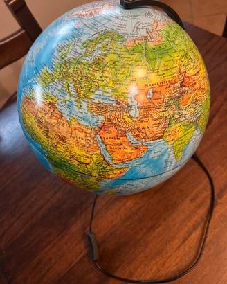 Mappamondo luminoso