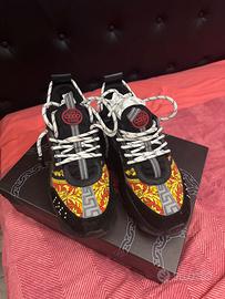 Versace chain reaction