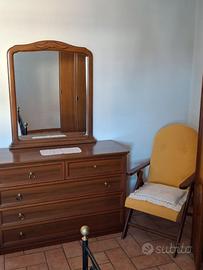 Mobiletto e letto