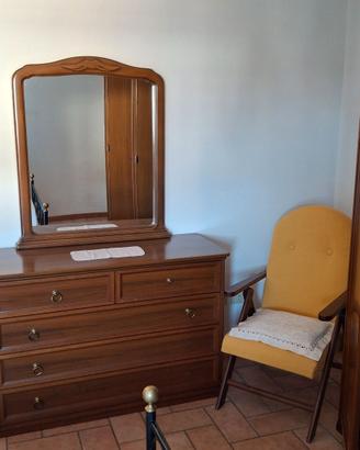 Mobiletto e letto