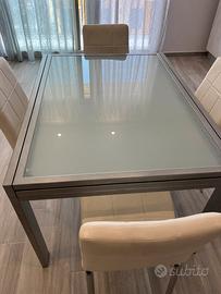 Tavolo allungabile vetro e acciaio e sedie