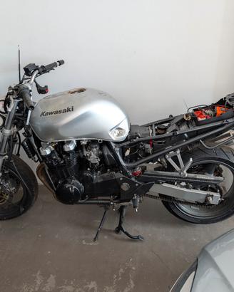 Kawasaki zr7 750 a carburatori