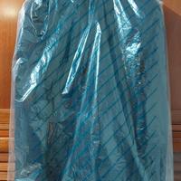 Vestito completo elegante uomo