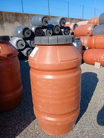 Fusti in plastica usati