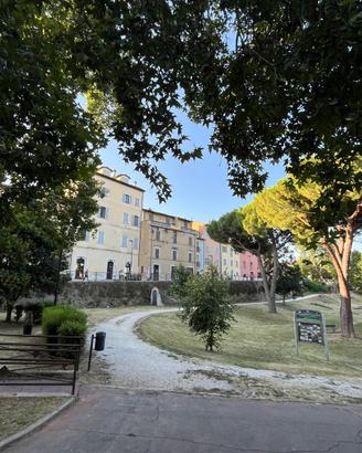 Palazzo al centro di terni con terrazza panoramica