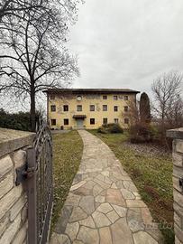 Edificio / Stabile intero a Torviscosa