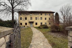 Edificio / Stabile intero a Torviscosa