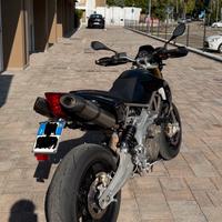 Aprilia dorsoduro 750
