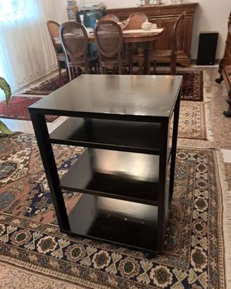 Mobile stereo laccato nero