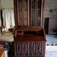 Credenza con ribalta