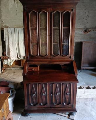 Credenza con ribalta