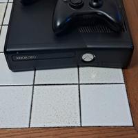 xbox 360 (+2 controller e 8 giochi)