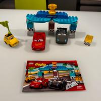 LEGO Duplo Cars gara Piston Cup - 10857
