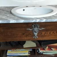 Lavabo bagno in legno di noce 