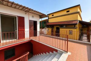 CASA SEMINDIPENDENTE A ARZANO