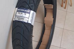 Gomma nuova Metzeler Tourance Next 2 100/90 - 19TL