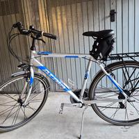 bici da trekking da 28 telaio in alluminio 