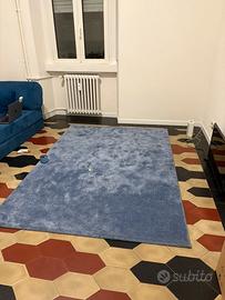 Tappeto azzurro