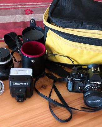 macchina fotografica YASHICA FX-3