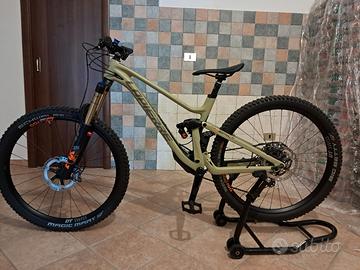 MTB Lapierre con telaio carbonio