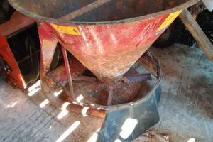 Spargisale per trattore