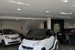 Smart ForTwo 1000 52 kW MHD coupé pure