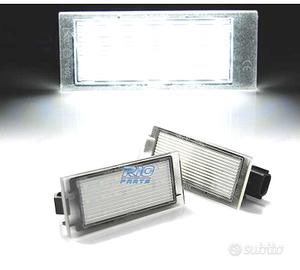LUCI TARGA A LED RENAULT CLIO MEGANE LAGUNA TWINGO