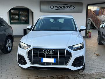Audi Q5 Sportback 40 2.0 tdi mhev 12V Busin