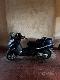 Piaggio X8
