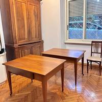 2 tavoli in stile Biedermeier e tanti mobili