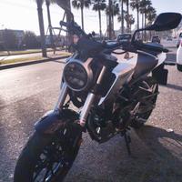 Honda cb125r- bianca 9.900km