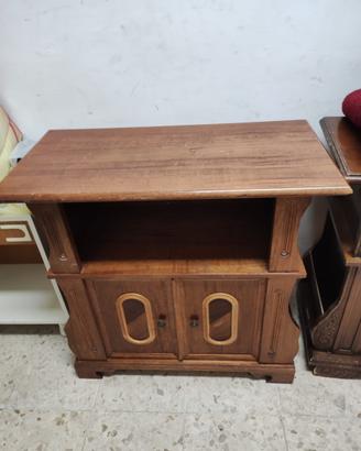 Mobile TV in legno noce classico