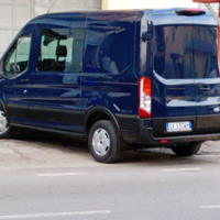 Ford transit doppia cabina e vano carico a parte