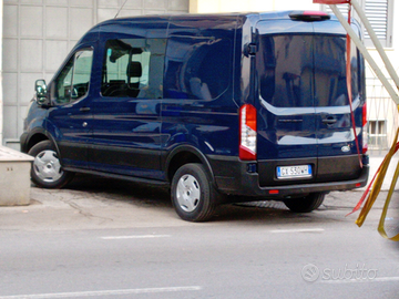Ford transit doppia cabina e vano carico a parte