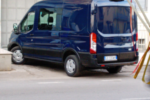 Ford transit doppia cabina e vano carico a parte