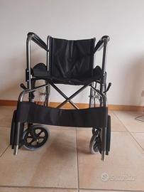Sedia a rotelle pieghevole