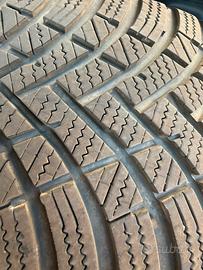 Treno gomme  invernali Hankook 195/50/R16 Toyota Y