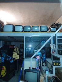 Svuoto locale videogiochi.