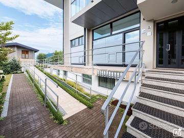 NEGOZIO A VEROLAVECCHIA