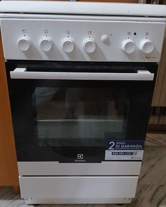 Cucina a gas Electrolux con forno elettrico