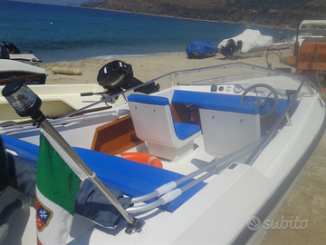 Barca Jaguar cuddy 128 con motore